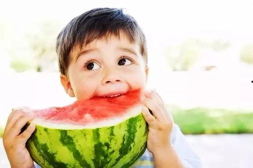 娱乐吃瓜酱凌晨表白,揭秘娱乐圈甜蜜瞬间